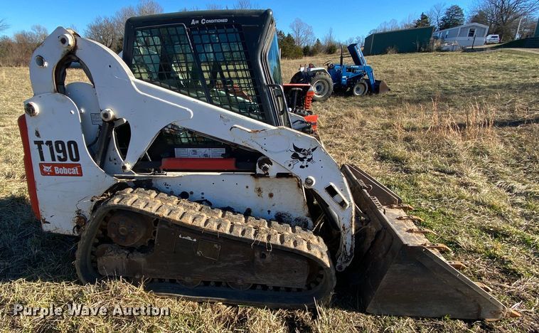 image for item EL9623 2005 Bobcat T190  tracked skid steer loader