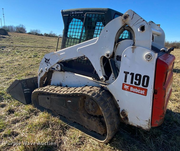 image for item EL9623 2005 Bobcat T190  tracked skid steer loader