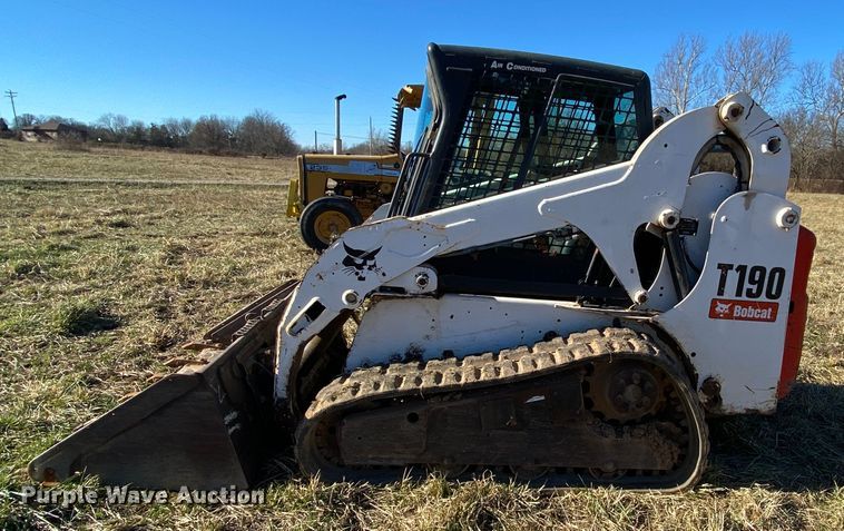image for item EL9623 2005 Bobcat T190  tracked skid steer loader