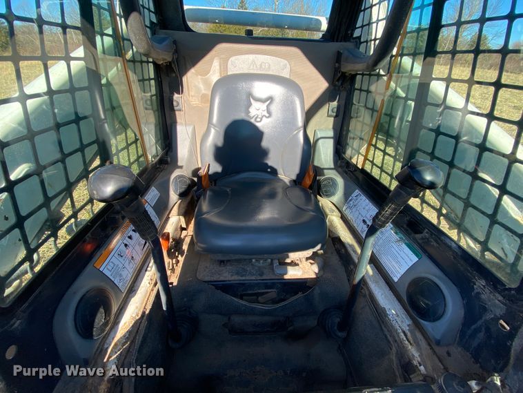 image for item EL9623 2005 Bobcat T190  tracked skid steer loader