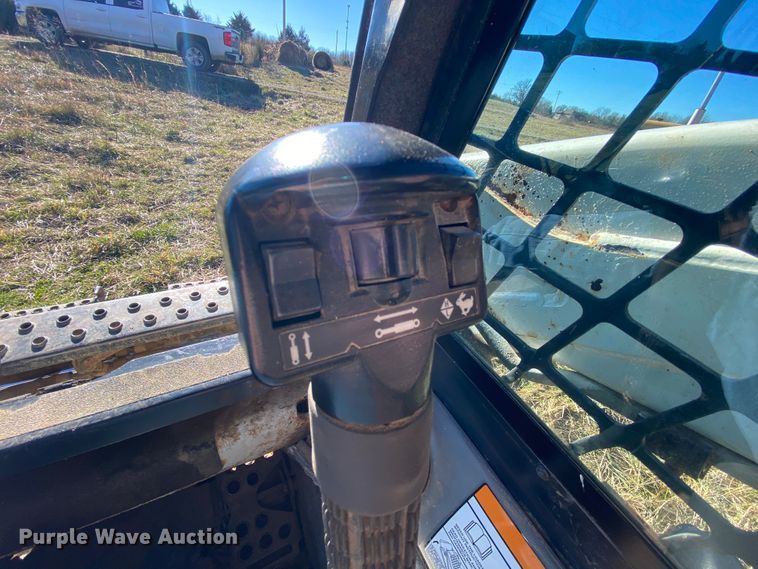 image for item EL9623 2005 Bobcat T190  tracked skid steer loader