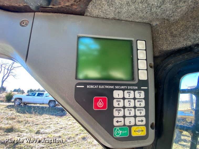 image for item EL9623 2005 Bobcat T190  tracked skid steer loader