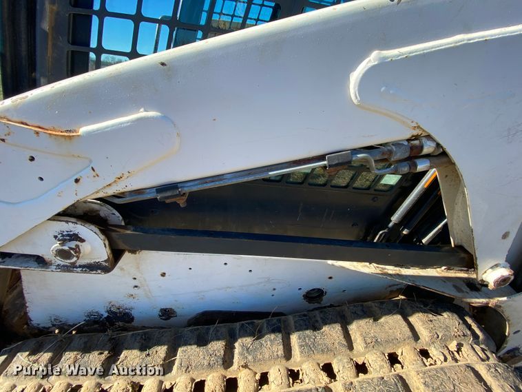 image for item EL9623 2005 Bobcat T190  tracked skid steer loader
