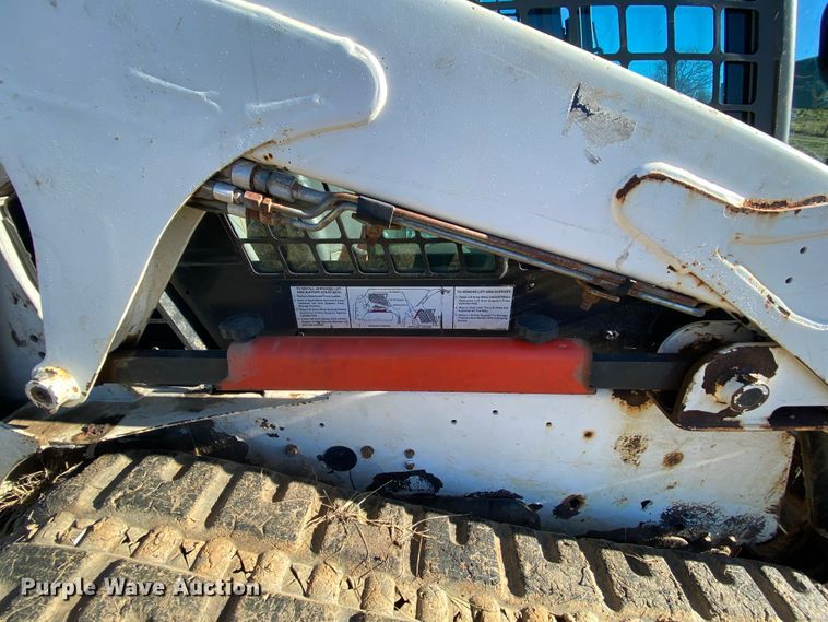 image for item EL9623 2005 Bobcat T190  tracked skid steer loader