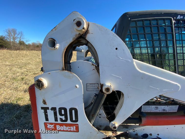 image for item EL9623 2005 Bobcat T190  tracked skid steer loader