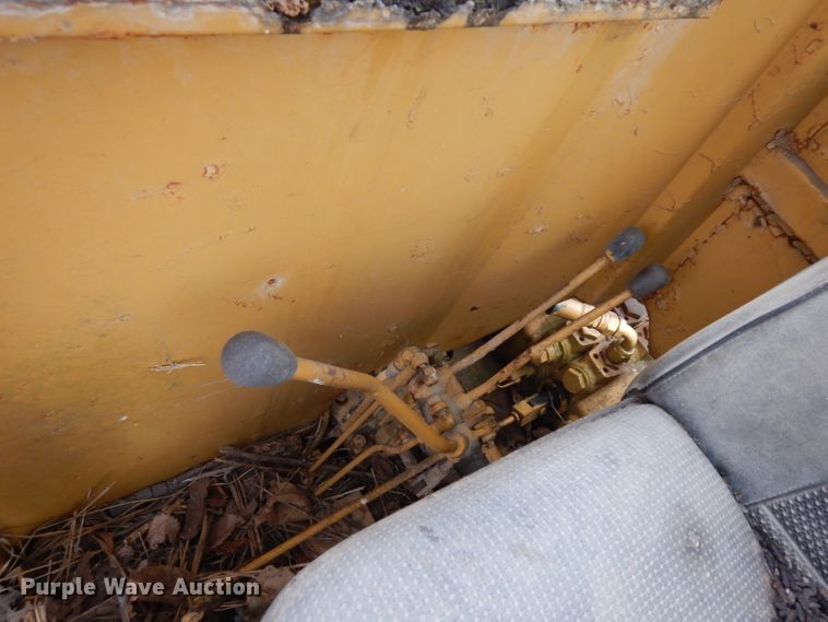 image for item EY9161 1968 Massey Ferguson MF450 excavator