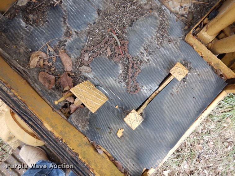 image for item EY9161 1968 Massey Ferguson MF450 excavator