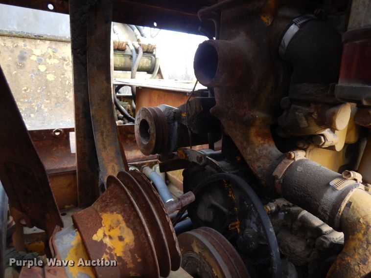 image for item EY9161 1968 Massey Ferguson MF450 excavator