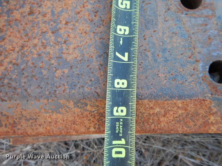 image for item GK9669 Caterpillar 336 single grouser track pads