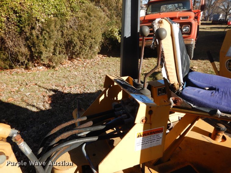 image for item GK9672 1995 Case 360  trencher