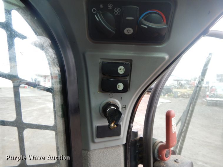 image for item GK9674 2016 Caterpillar 259D  tracked skid steer loader