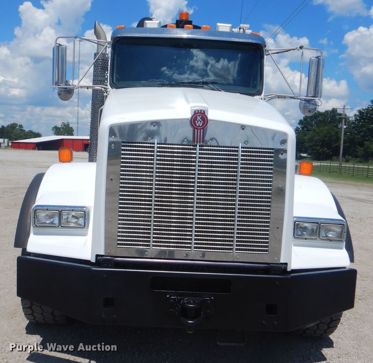 image for item GM9097 2013 Kenworth T800  vacuum truck