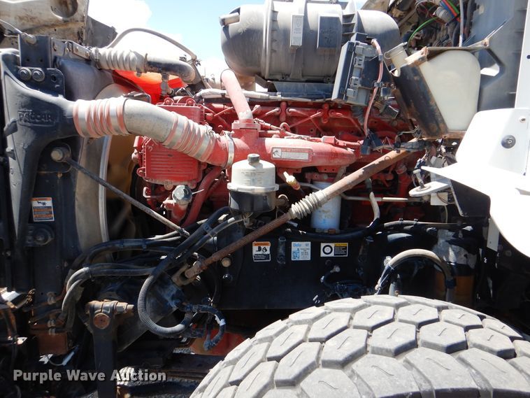 image for item GM9097 2013 Kenworth T800  vacuum truck