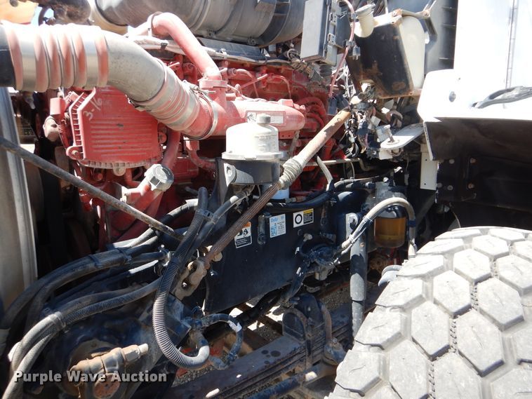 image for item GM9097 2013 Kenworth T800  vacuum truck