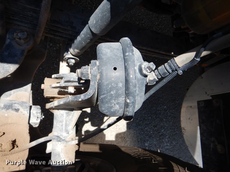 image for item GM9097 2013 Kenworth T800  vacuum truck