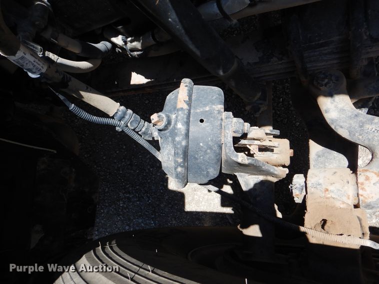 image for item GM9097 2013 Kenworth T800  vacuum truck