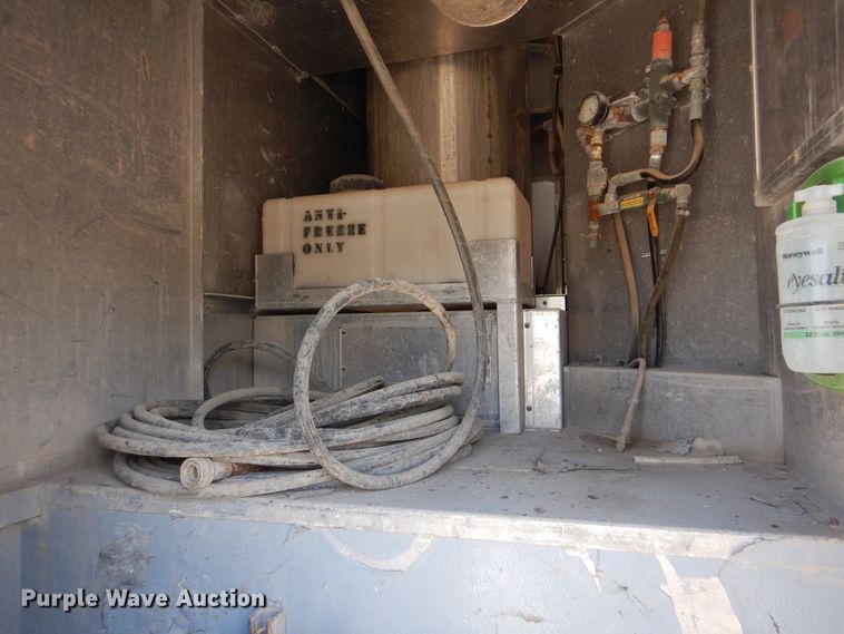 image for item GM9097 2013 Kenworth T800  vacuum truck