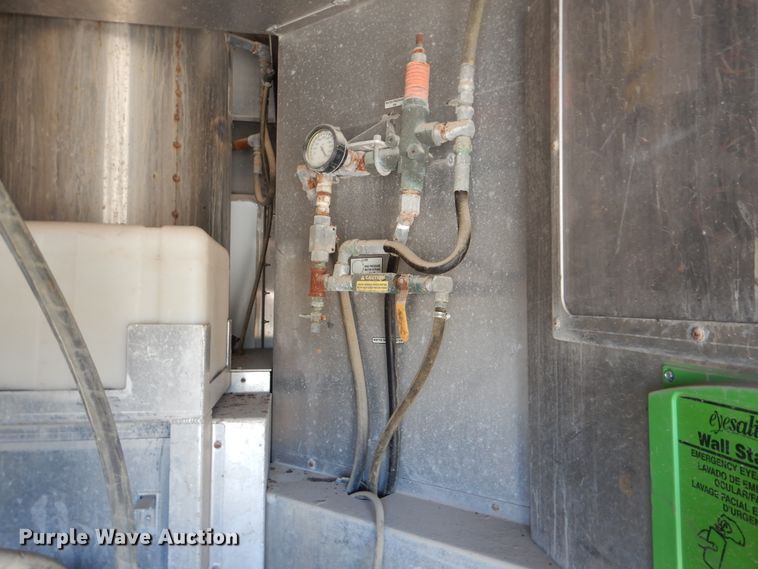 image for item GM9097 2013 Kenworth T800  vacuum truck