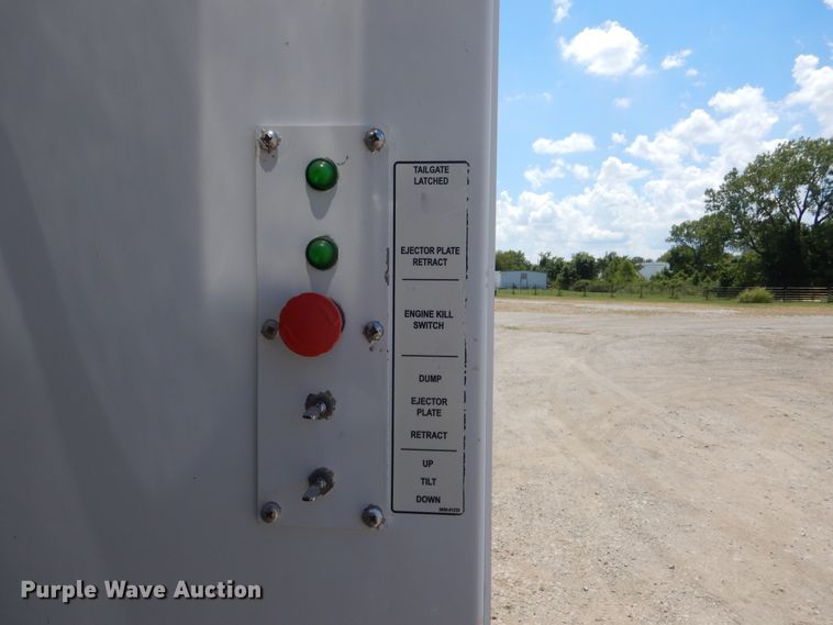 image for item GM9097 2013 Kenworth T800  vacuum truck