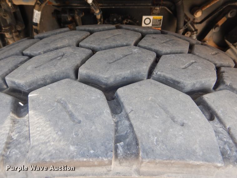 image for item GM9097 2013 Kenworth T800  vacuum truck