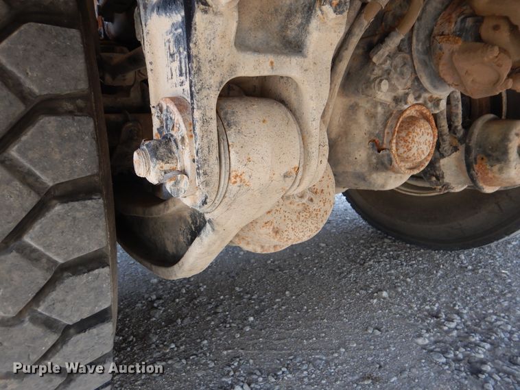 image for item GM9097 2013 Kenworth T800  vacuum truck