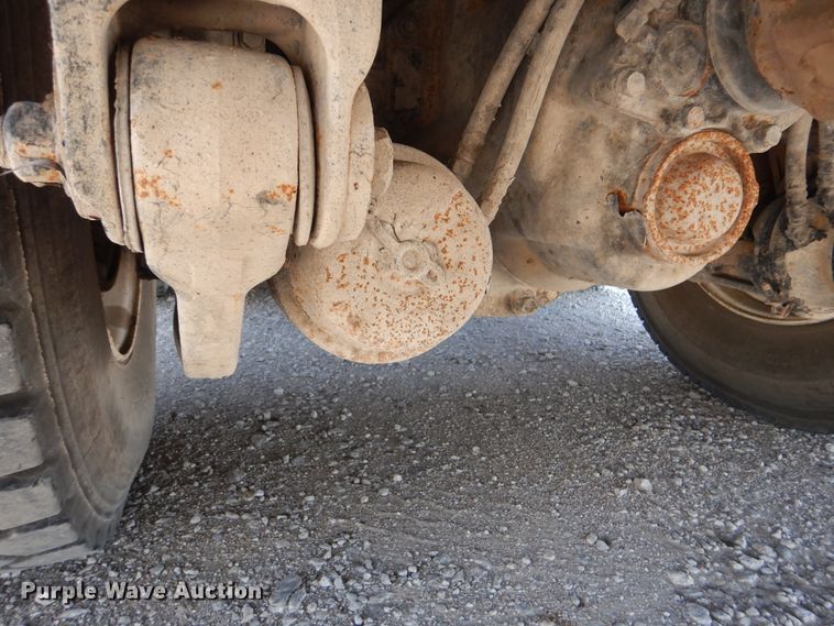 image for item GM9097 2013 Kenworth T800  vacuum truck