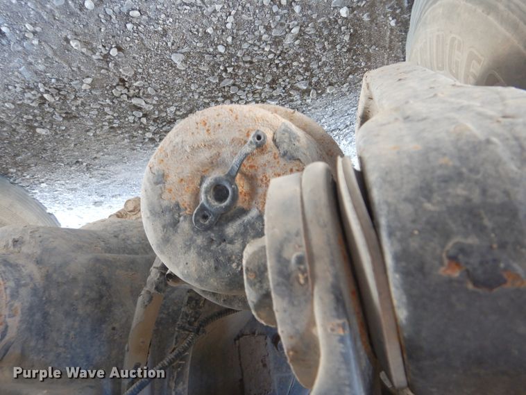 image for item GM9097 2013 Kenworth T800  vacuum truck