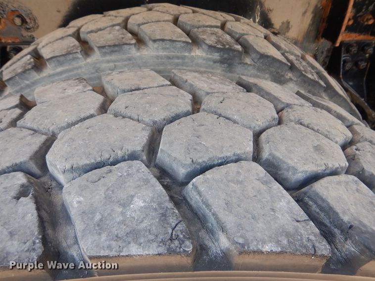 image for item GM9097 2013 Kenworth T800  vacuum truck