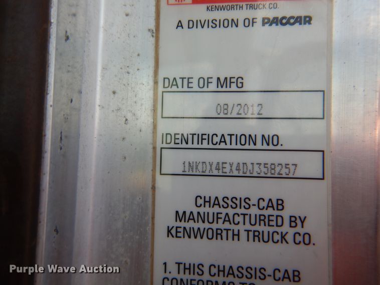 image for item GM9097 2013 Kenworth T800  vacuum truck