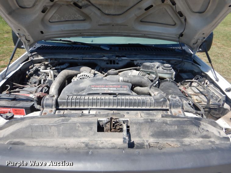 image for item GM9147 2005 Ford F550 Super Duty XL  utility truck with crane