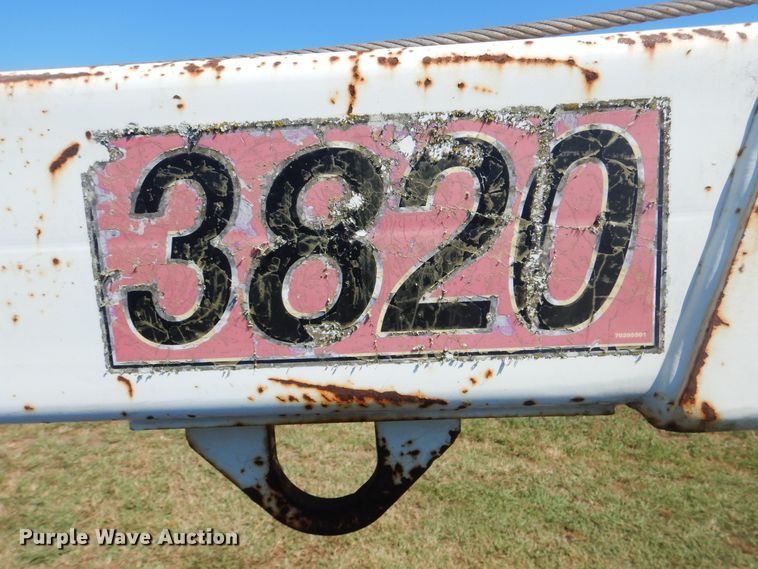 image for item GM9147 2005 Ford F550 Super Duty XL  utility truck with crane