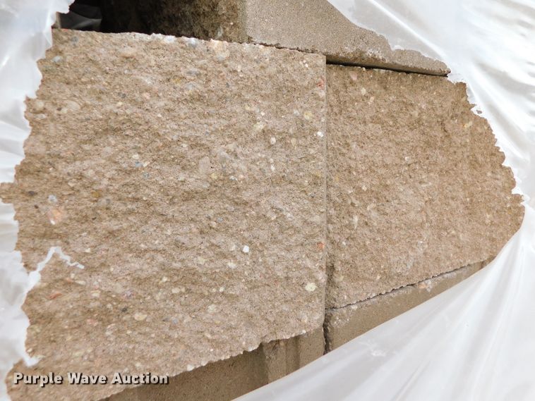 image for item GQ9915 (690) rock face block