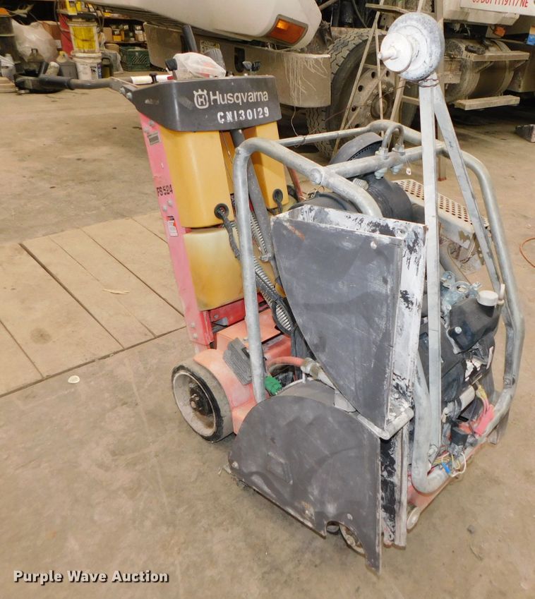 image for item GQ9917 Concrete saw