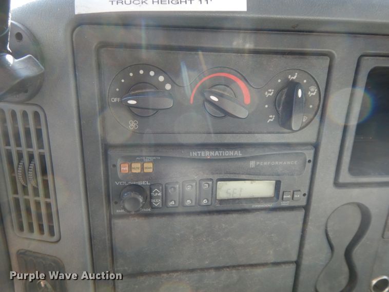 image for item HP9105 2004 International 4300  flatbed truck with conveyor