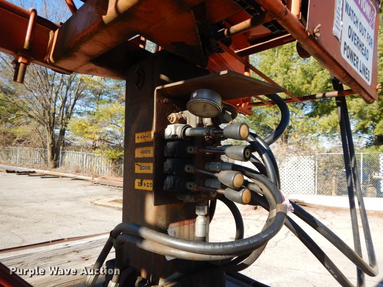 image for item HP9105 2004 International 4300  flatbed truck with conveyor