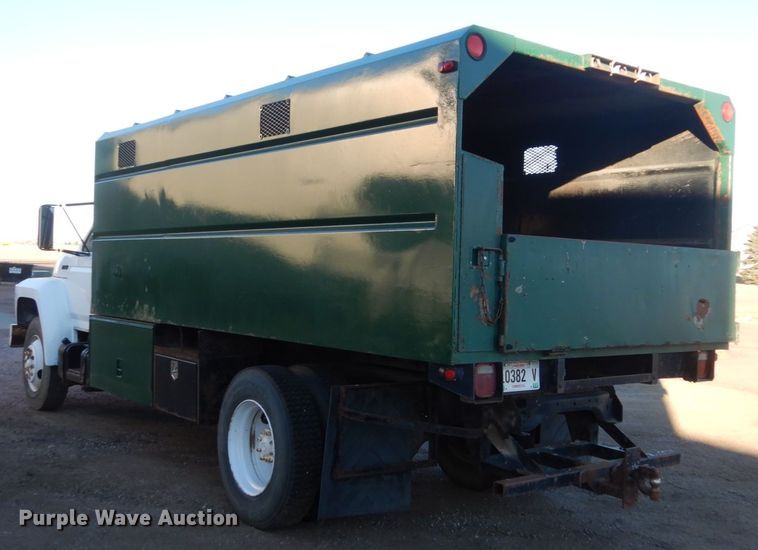 image for item HU9968 1988 Ford F700  chipper truck