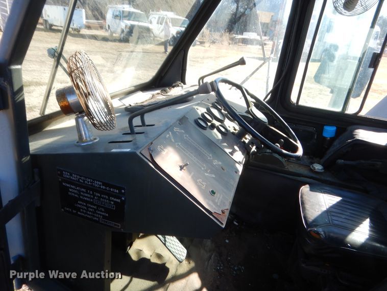 image for item HW9233 1990 Arva Crane AT-3035-M  crane