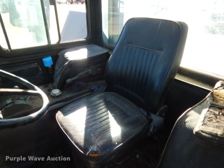 image for item HW9233 1990 Arva Crane AT-3035-M  crane