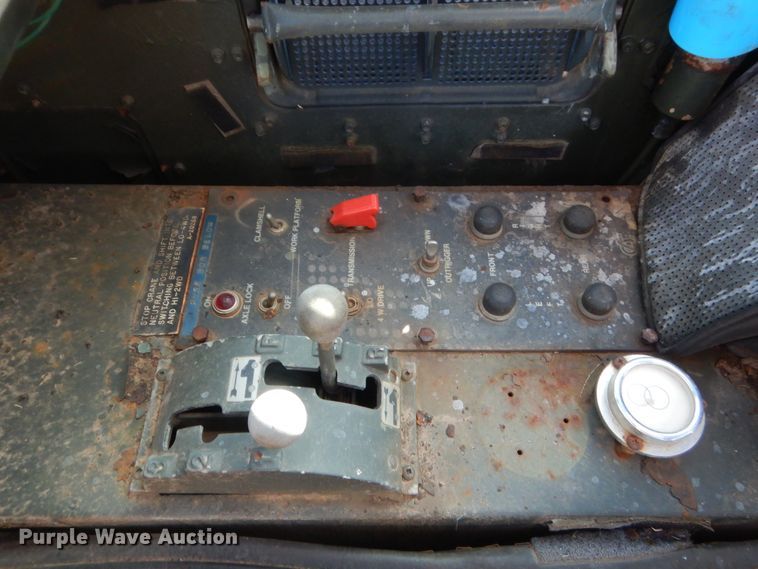 image for item HW9233 1990 Arva Crane AT-3035-M  crane