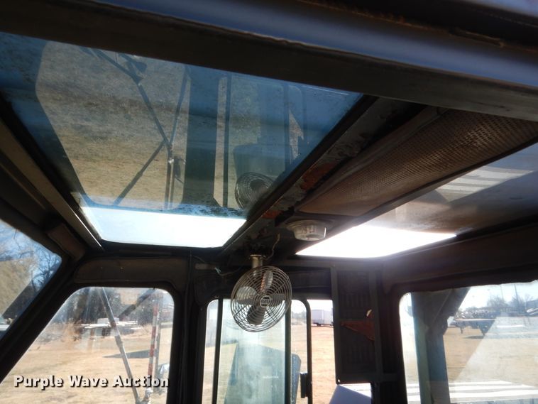 image for item HW9233 1990 Arva Crane AT-3035-M  crane