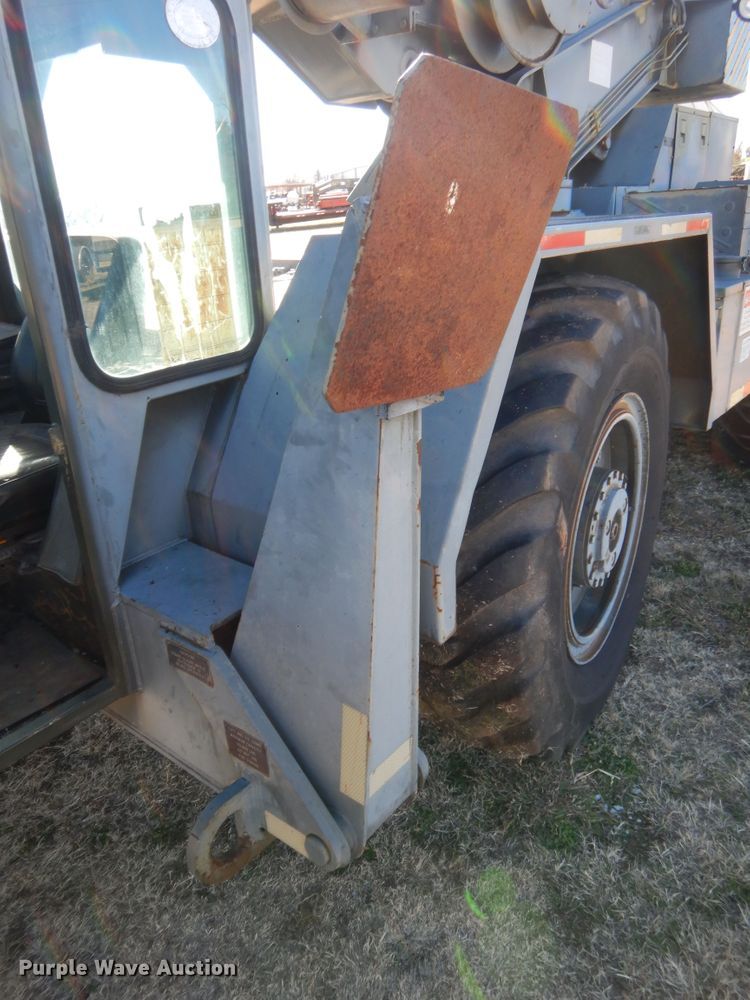 image for item HW9233 1990 Arva Crane AT-3035-M  crane