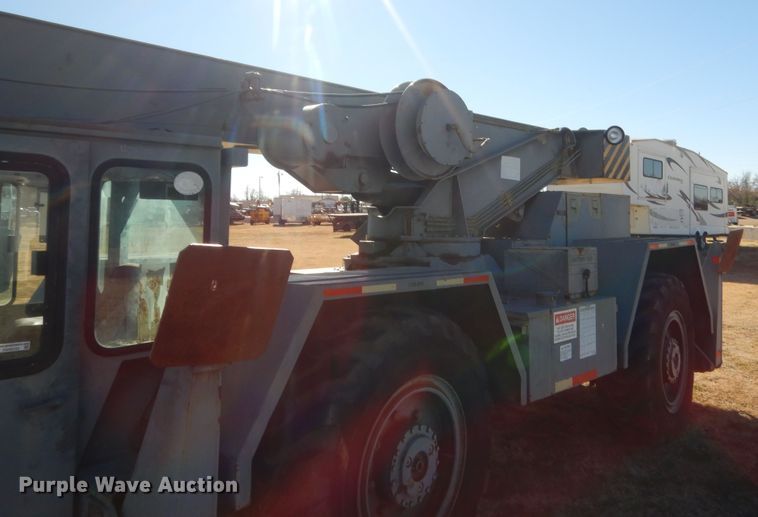 image for item HW9233 1990 Arva Crane AT-3035-M  crane