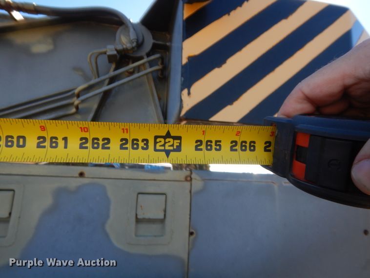 image for item HW9233 1990 Arva Crane AT-3035-M  crane