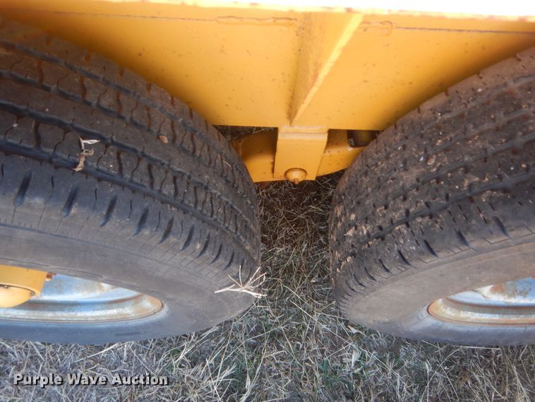 image for item HW9234 2005 Butler ETW2550 tilt deck equipment trailer