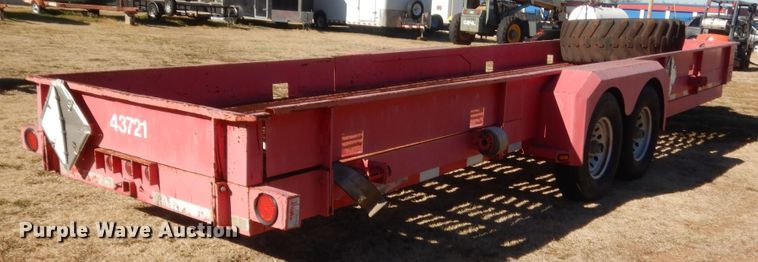 image for item HW9237 2006 Trailmaster 14RCV pipe trailer