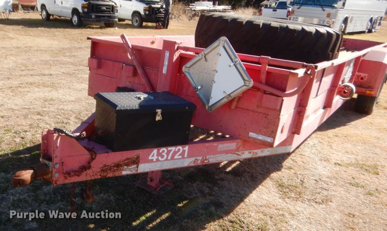 image for item HW9237 2006 Trailmaster 14RCV pipe trailer