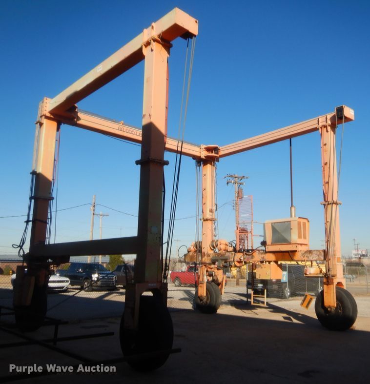 image for item HW9242 Gantry crane