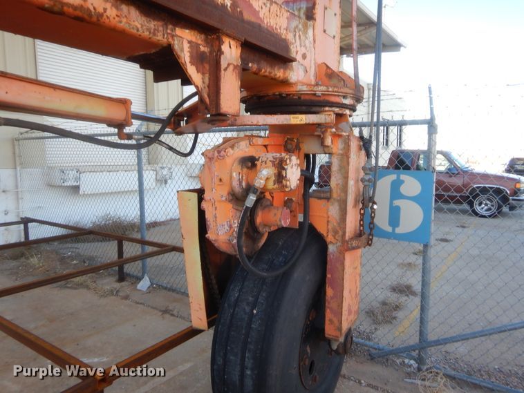 image for item HW9242 Gantry crane