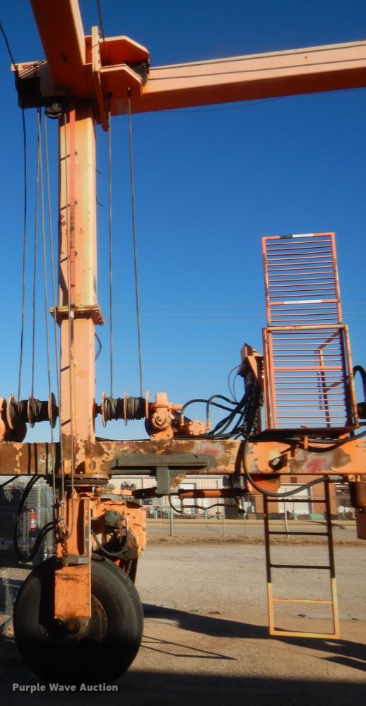 image for item HW9242 Gantry crane