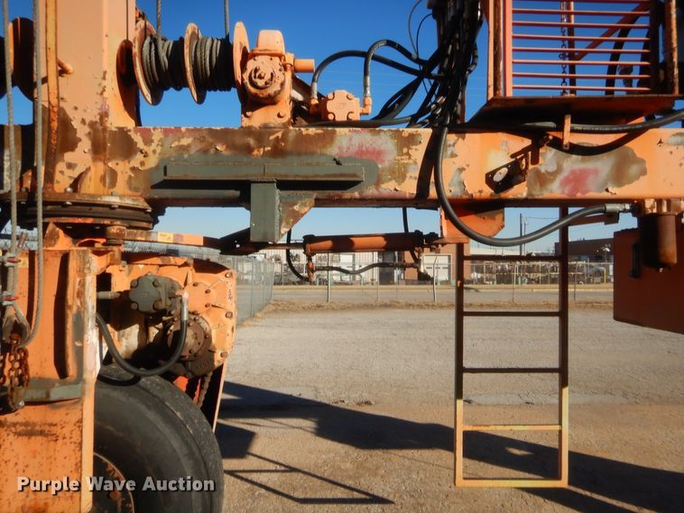 image for item HW9242 Gantry crane